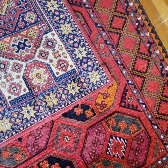 Vibrant Geometric Patterned Rug - Picture 1 of 16